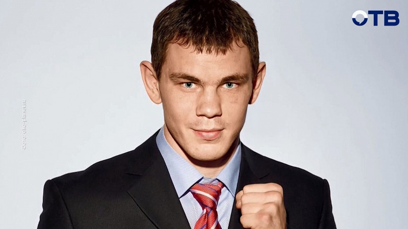 Олимпийский чемпион по боксу Егор Мехонцев помог сотруднику полиции задержать подозреваемого в преступлении гражданина