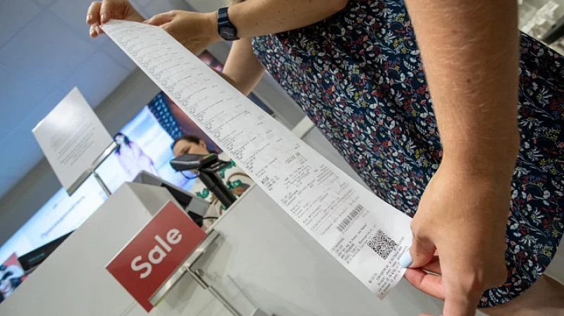 Юрист рекомендует всегда брать чеки на кассе