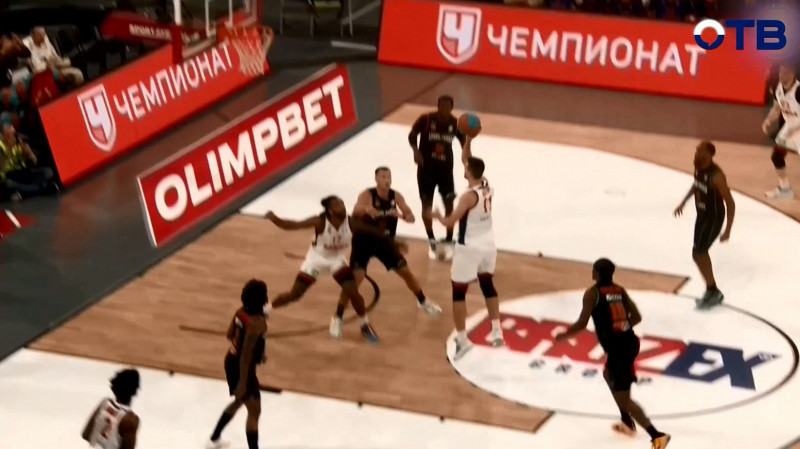 Баскетболисты «Уралмаша» в рамках Единой Лиги ВТБ встречались в Екатеринбурге с пермской «Пармой»