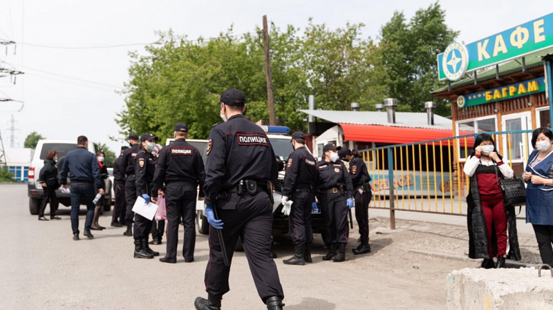 Росстат: из Екатеринбурга уезжает больше людей, чем приезжают в него