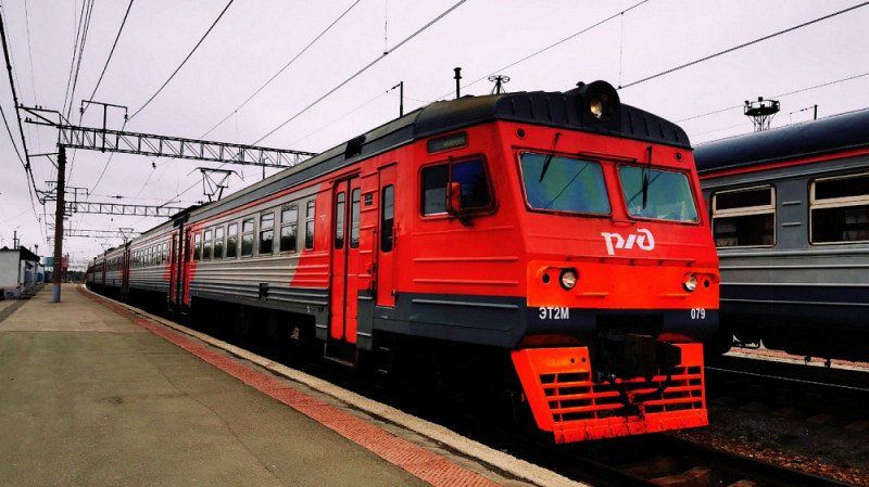 Электричка из Каменска-Уральского в Екатеринбург задымилась в пути