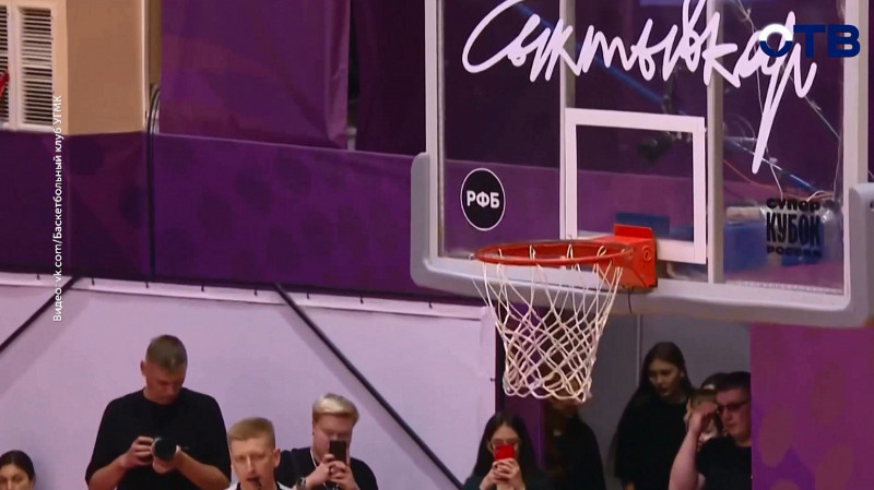 В Сыктывкаре «Ника-Лузалес» и УГМК разыграли Суперкубок России по баскетболу среди женских команд