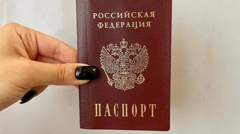 Президент РФ ужесточил правила получения ВНЖ для иностранцев