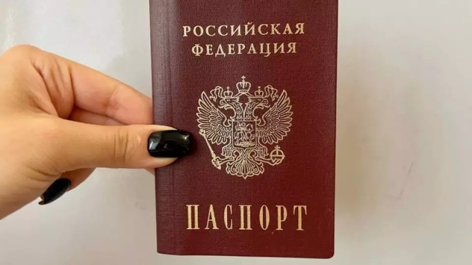 Президент РФ ужесточил правила получения ВНЖ для иностранцев