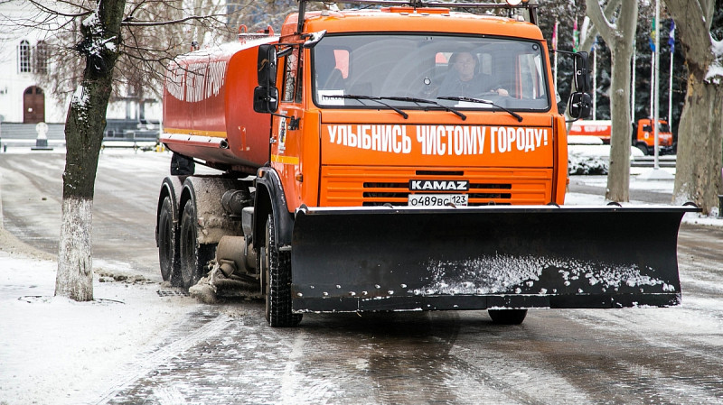 Мэр Екатеринбурга требует чистоты улиц к понедельнику