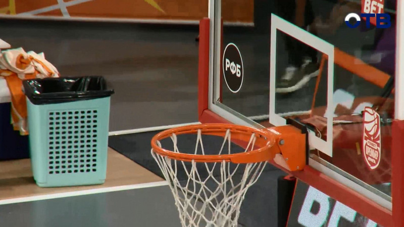 Девушки из баскетбольной команды УГМК в домашнем поединке российского чемпионата разгромили своих соперниц из «Самары»