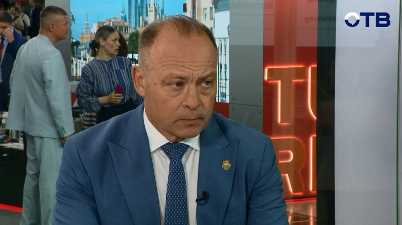 Министр промышленности и науки Сергей Пересторонин отмечает День рождения