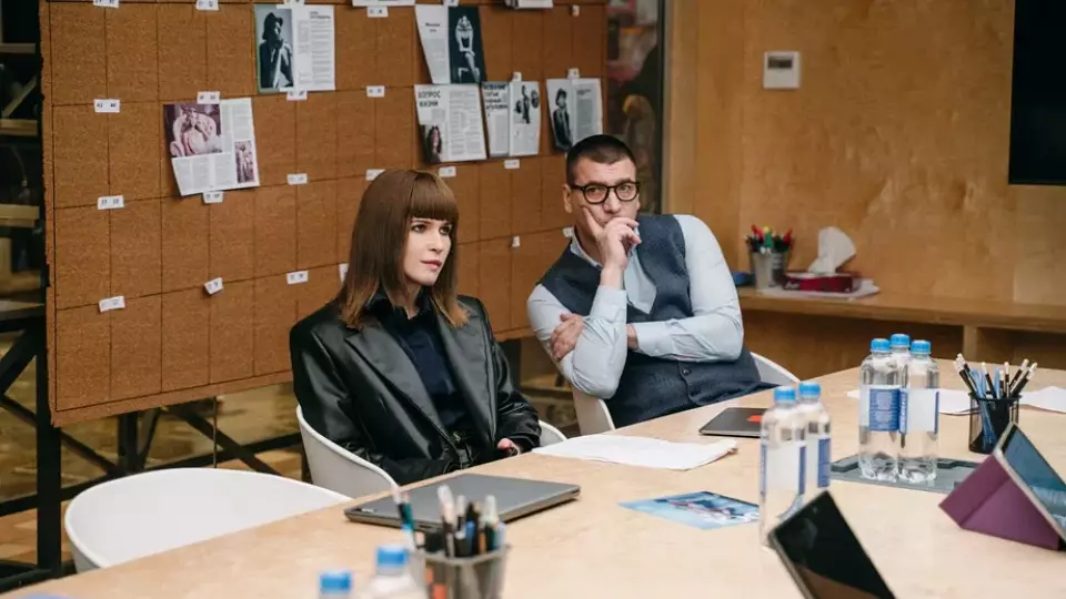 В декабре выходит новый комедийный сериал с известными актерами