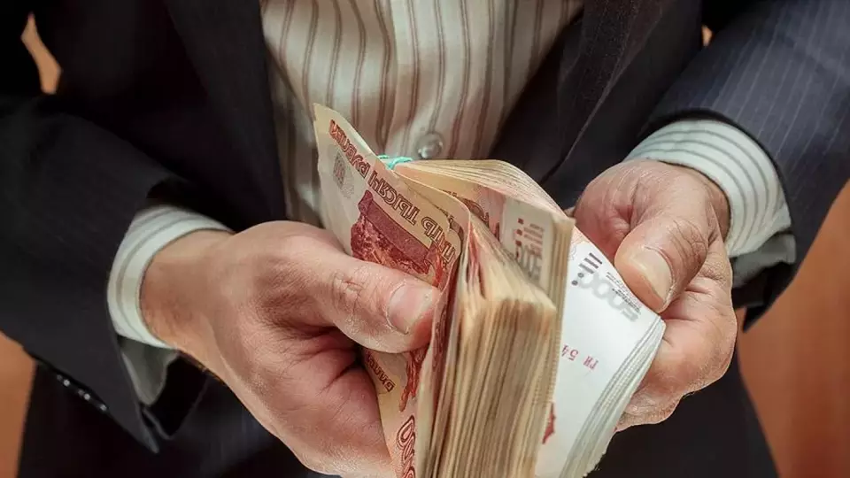 Зарплаты в Свердловской области выросли на 21,9% за год