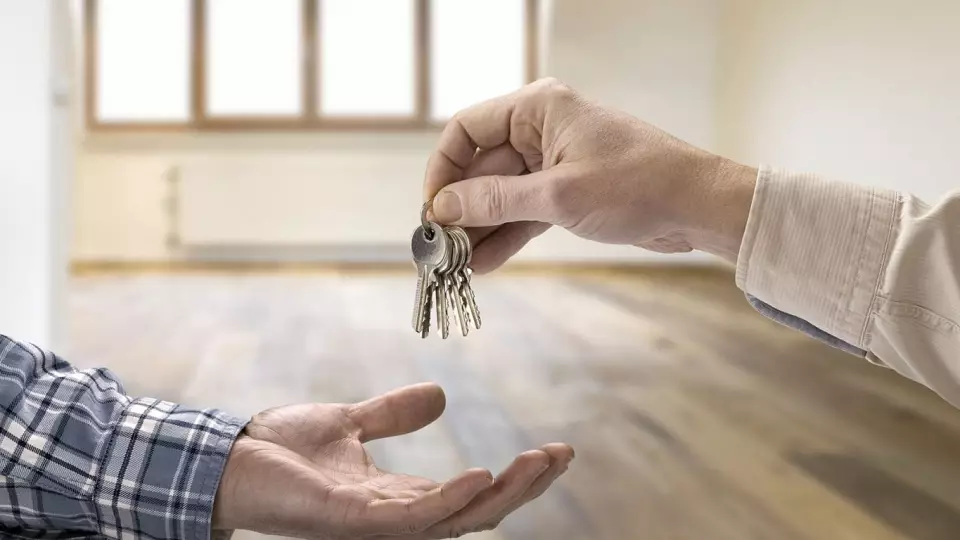 Госдума предложила блокировать деньги от продажи жилья