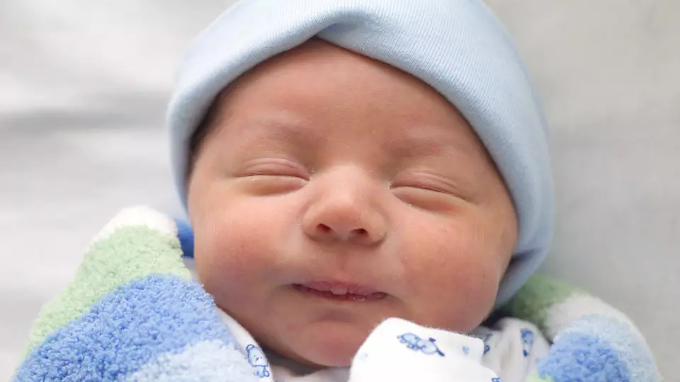 668 малышей родились за неделю в Свердловской области