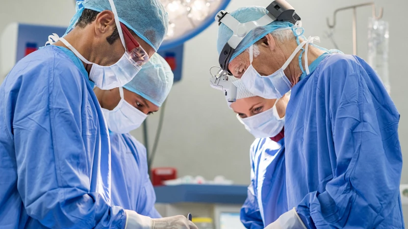 В Рязани мужчина случайно сам себе отрезал стопу