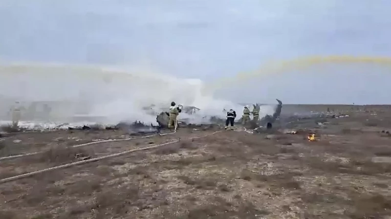 Самолет, летевший из Баку в Грозный, упал в Казахстане