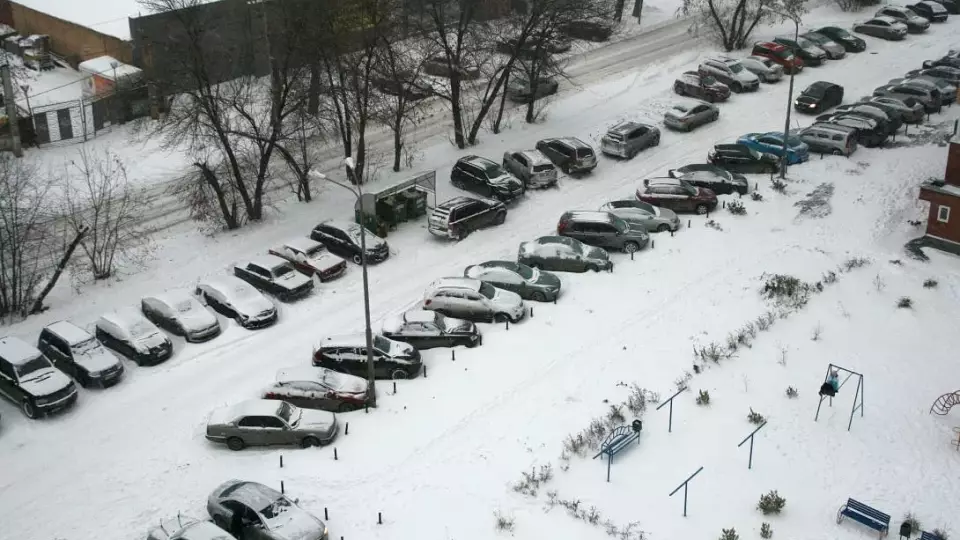 В Екатеринбурге в новогодние праздники парковка будет бесплатной