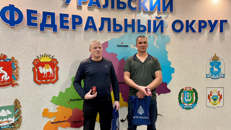 Сотрудников «Спецавтобазы» наградили за спасение людей на пожаре