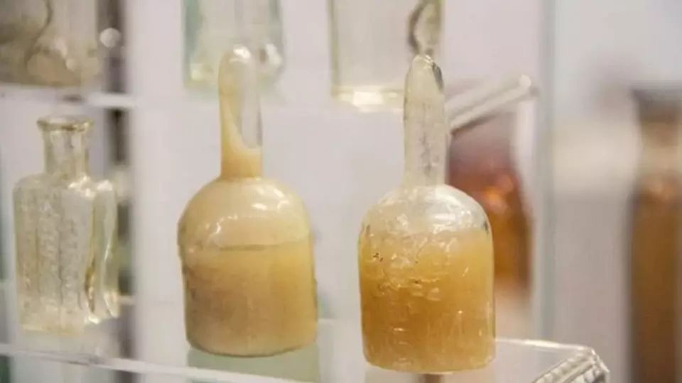 В Екатеринбурге нашли 130-летние ампулы с загадочным веществом