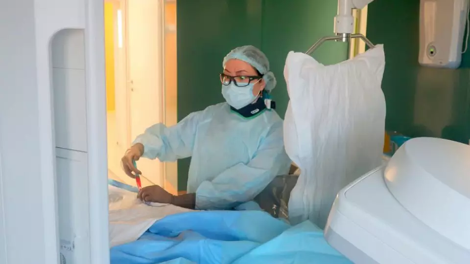 В Екатеринбурге спасли пациентку с оторвавшимся клапаном сердца