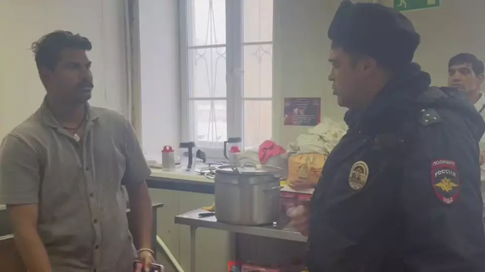 Общественники выявили индусов-нелегалов в пищевом цехе Екатеринбурга