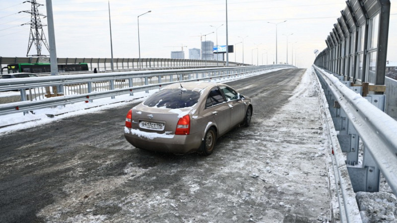 В Екатеринбурге открыли новый путепровод на развязке у «Калины»