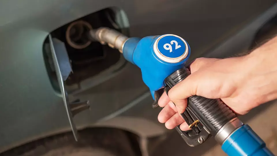 Рост цен на бензин в Свердловской области замедлился