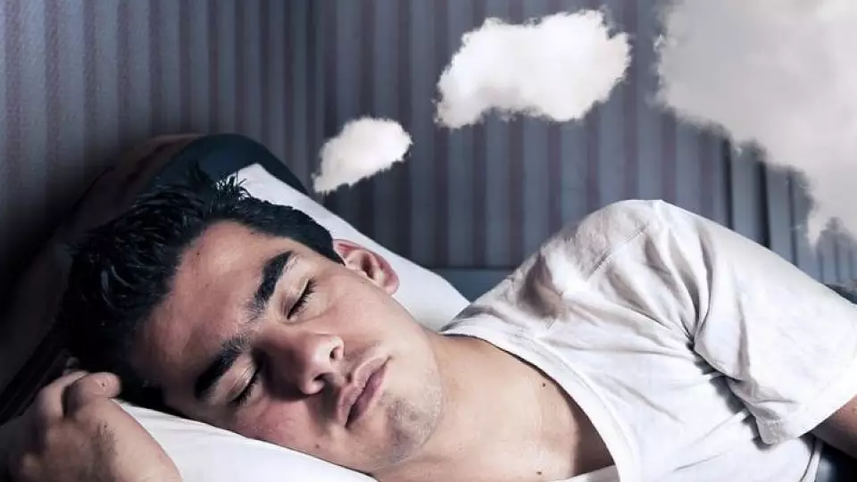 Британского программиста уволили за «вещие сны» о коллеге