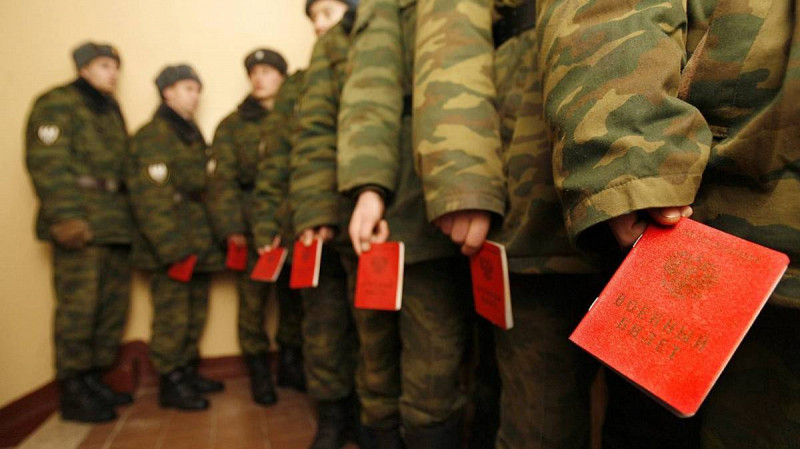 Екатеринбургский предприниматель должен заплатить штраф в 4,3 млн рублей за помощь в уклонении от армии