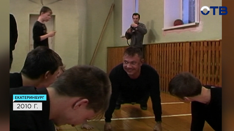 Именитый боксер Константин Цзю навестил ребят из Малоистокского детского дома