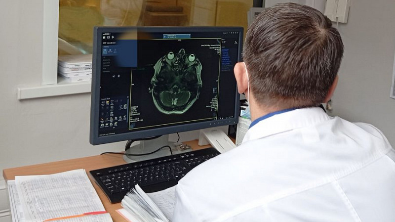 Свердловские врачи вернули к жизни мужчину, который провёл в коме 47 дней