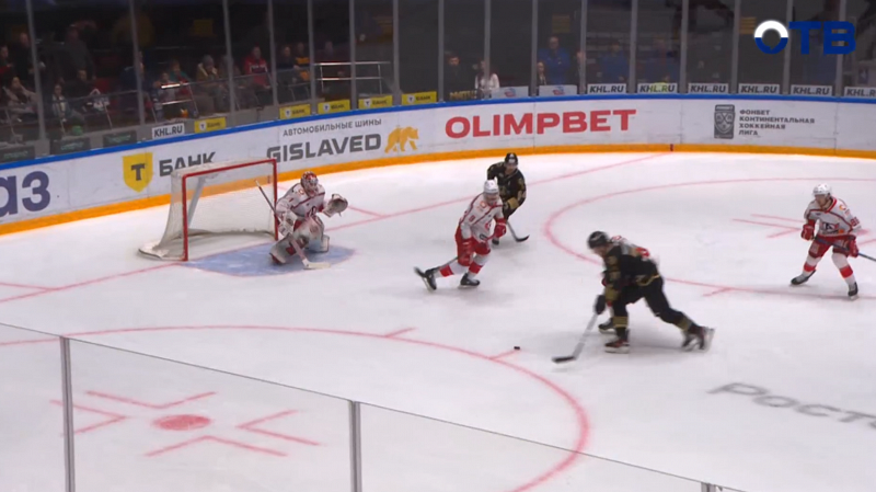 «Адмирал» одержал победу над «Автомобилистом» со счётом 4:3