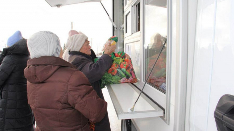 В 18 деревень Свердловской области приедут новые магазины на колёсах