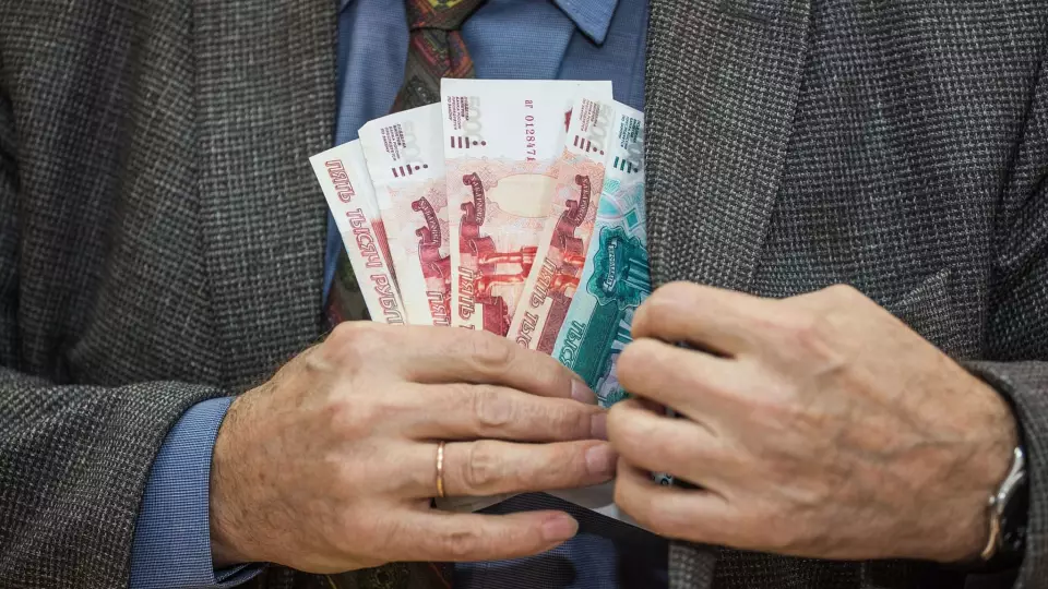 Сотрудники «Макфы» в Челябинске задержаны за взятку в 16 млн