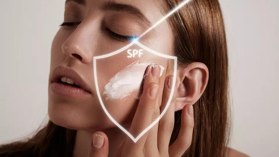 Почему важно защищать кожу кремом с SPF даже весной?