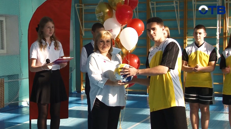 «Верный отличник» помог обновить спортзал в школе № 95 Екатеринбурга