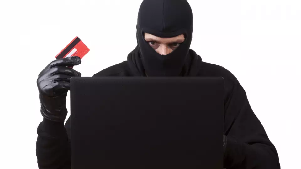 Получили деньги от незнакомца на карту? Это может быть частью мошенничества