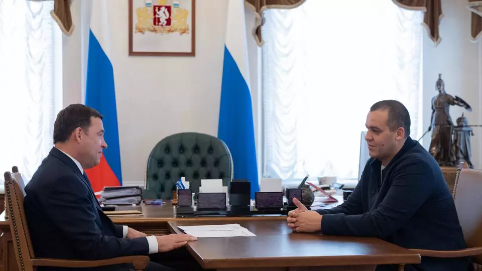 Многодетным семьям Урала вручили сертификаты на приобретение новых домов