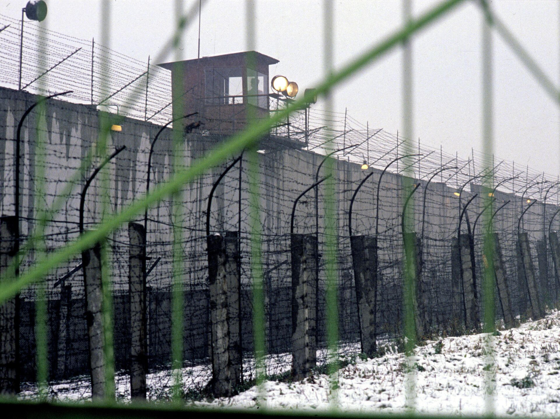 В ИК-46 Невьянска перехватили телефоны в канцтоварах