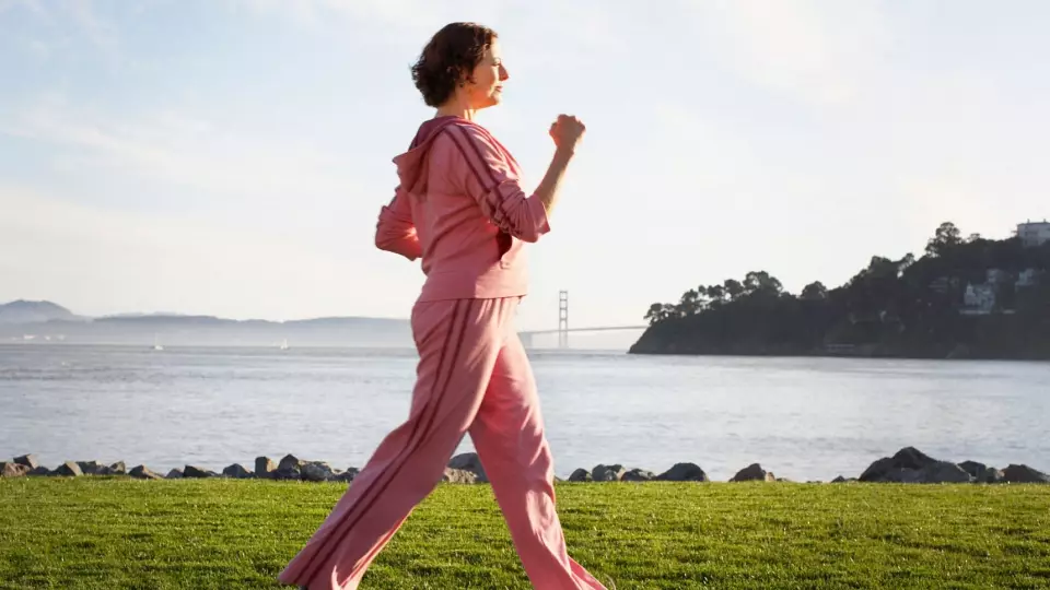 Почему ходьба укрепляет здоровье и снижает стресс?