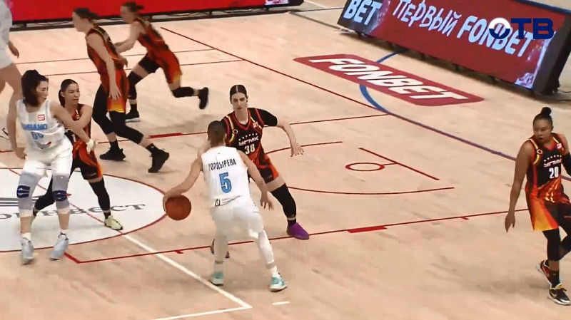 Баскетбольная команда УГМК в Туле и встретилась с курским «Динамо»