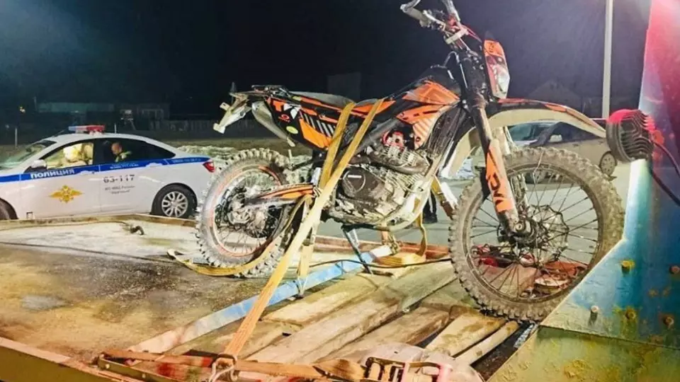 Подростка, который ездил на питбайке без прав, задержали в поселке Белоярского района