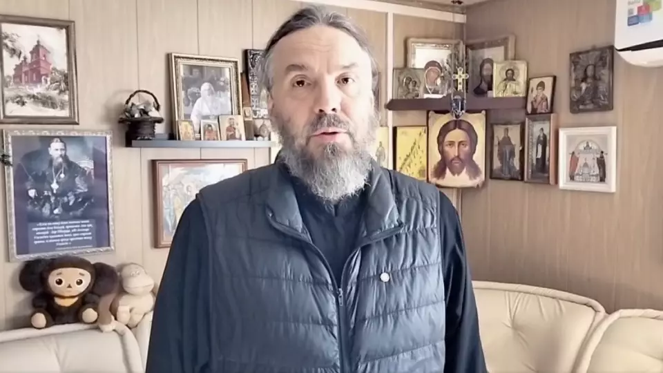 Протоиерей благословил проект ОТВ «Жду тебя, мама!»