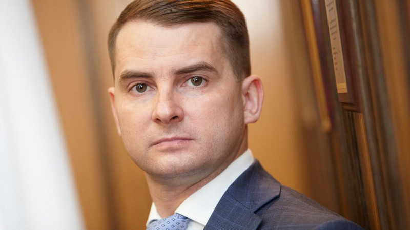 Ярослав Нилов призвал упорядочить условия труда для сотрудников с ненормированным графиком