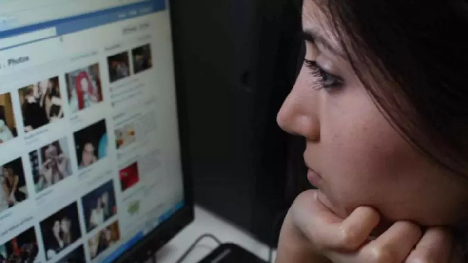 Психологи рассказали об особенностях людей, которые часто отправляют мемы