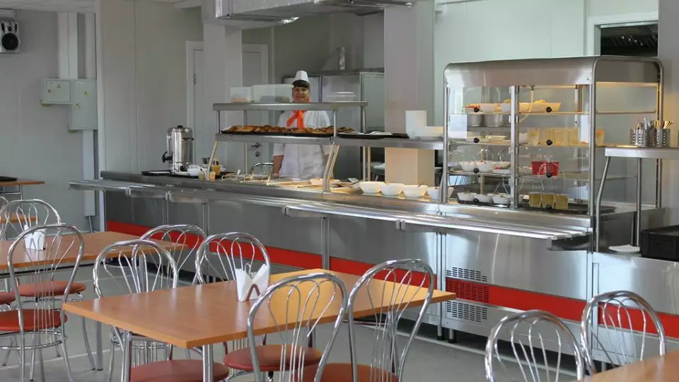 В Каменске-Уральском столовую на Трубном заводе закрыли на два месяца после отравления сотрудников