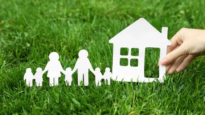 Более 900 семей в Свердловской области получили денежные выплаты