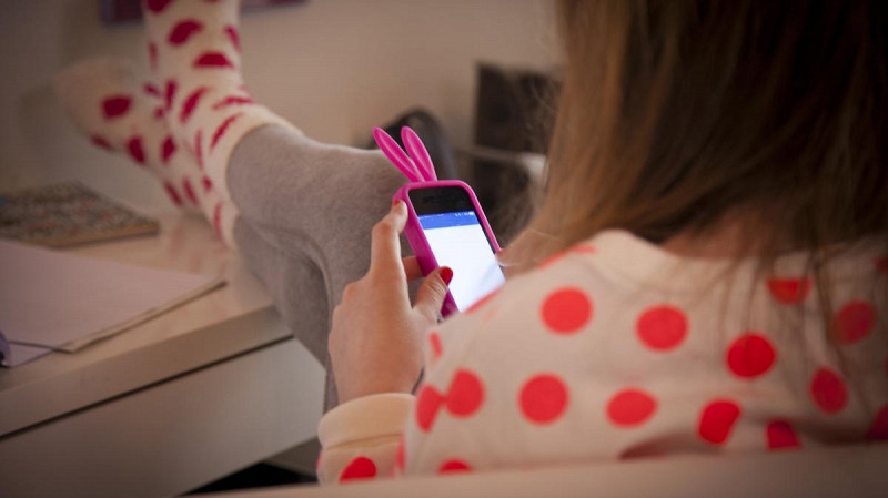 Мошенники обманывают детей, выдавая себя за учителей