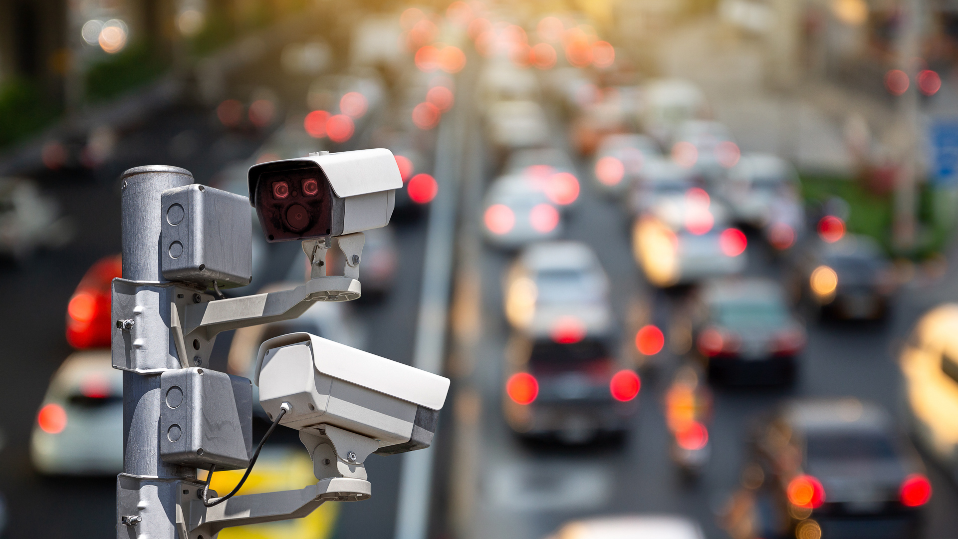 Мужчину, сбившего пять дорожных камер, отправят на принудительное лечение