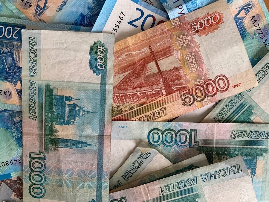 Омичка потеряла 65 тысяч рублей, пытаясь продать батут