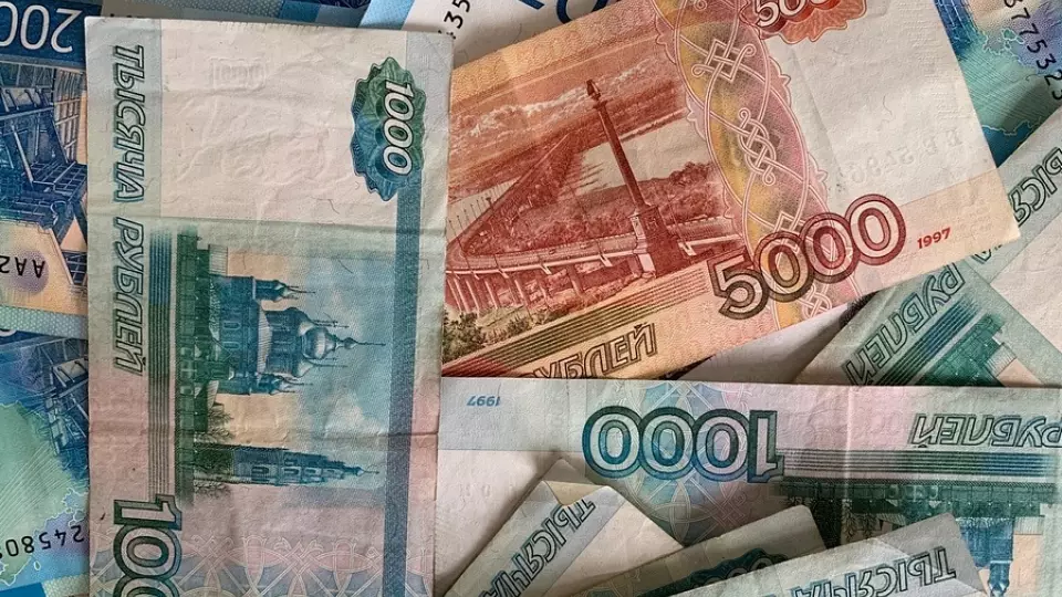 Омичка потеряла 65 тысяч рублей, пытаясь продать батут