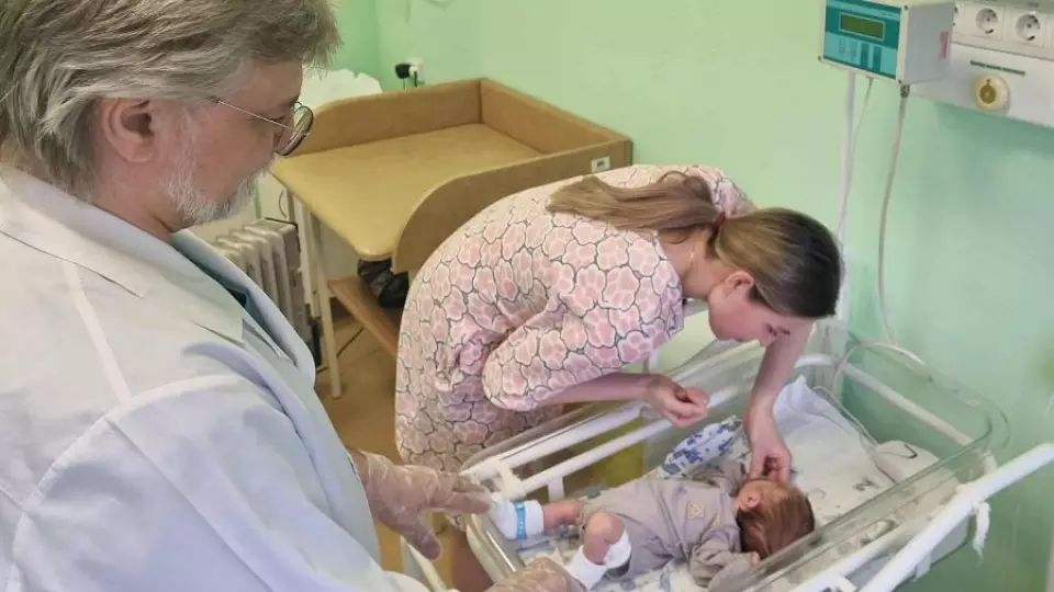 Свердловские хирурги спасли новорожденного с пороком ЖКТ