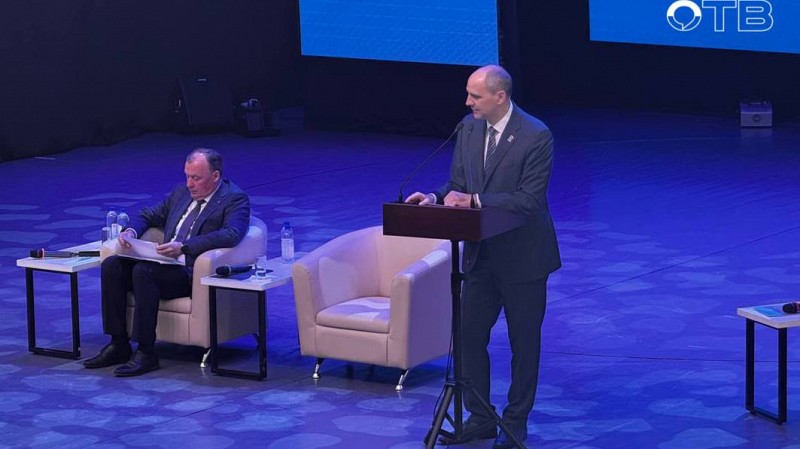 Денис Паслер обсудил экономику регионов с партактивом